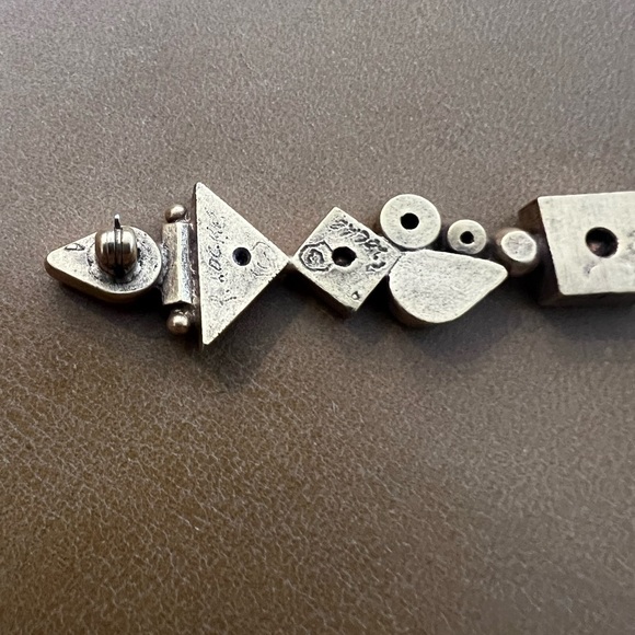 Pristine condition Patricia Locke pin - Picture 3 of 3